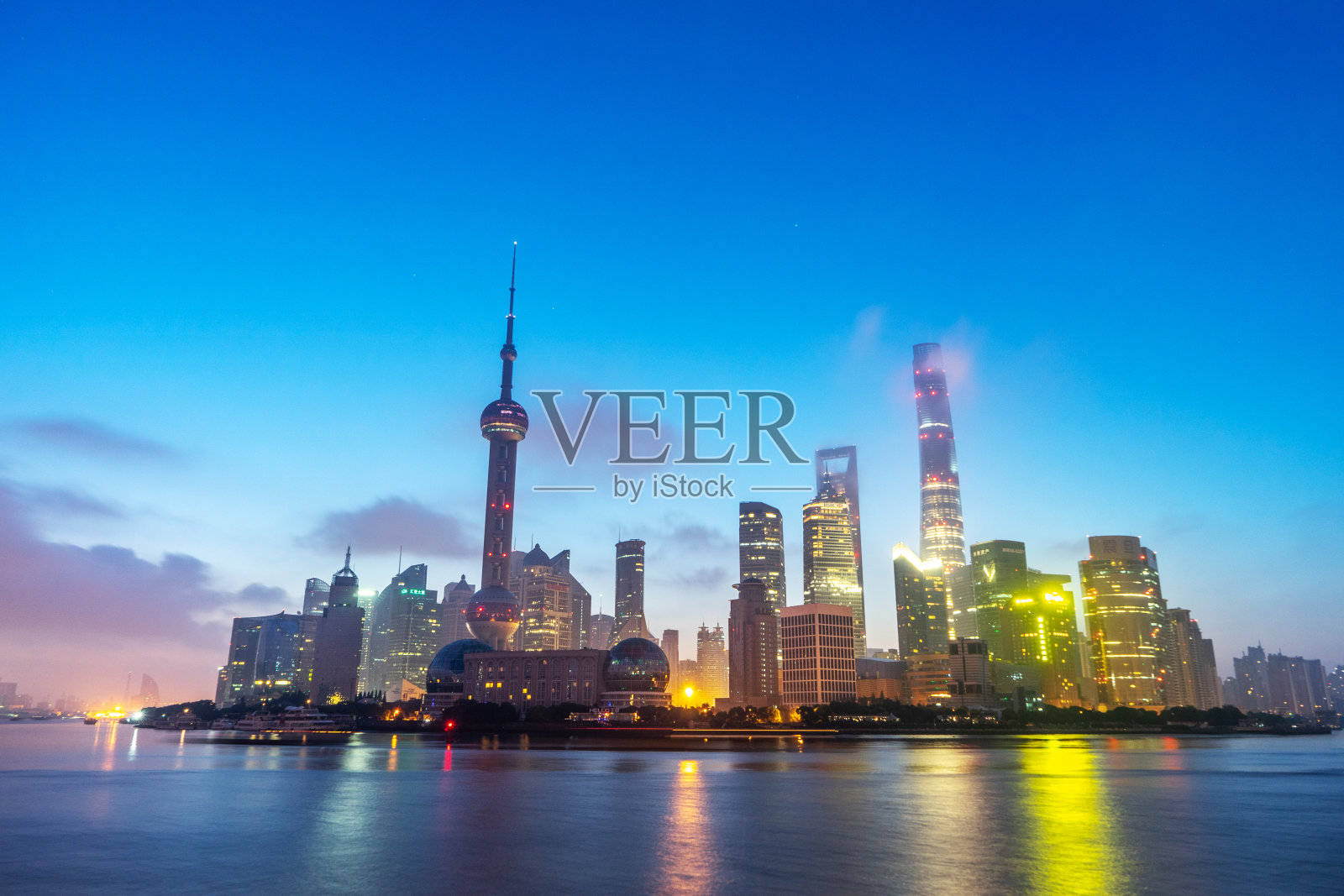 现代城市的城市景观照片摄影图片