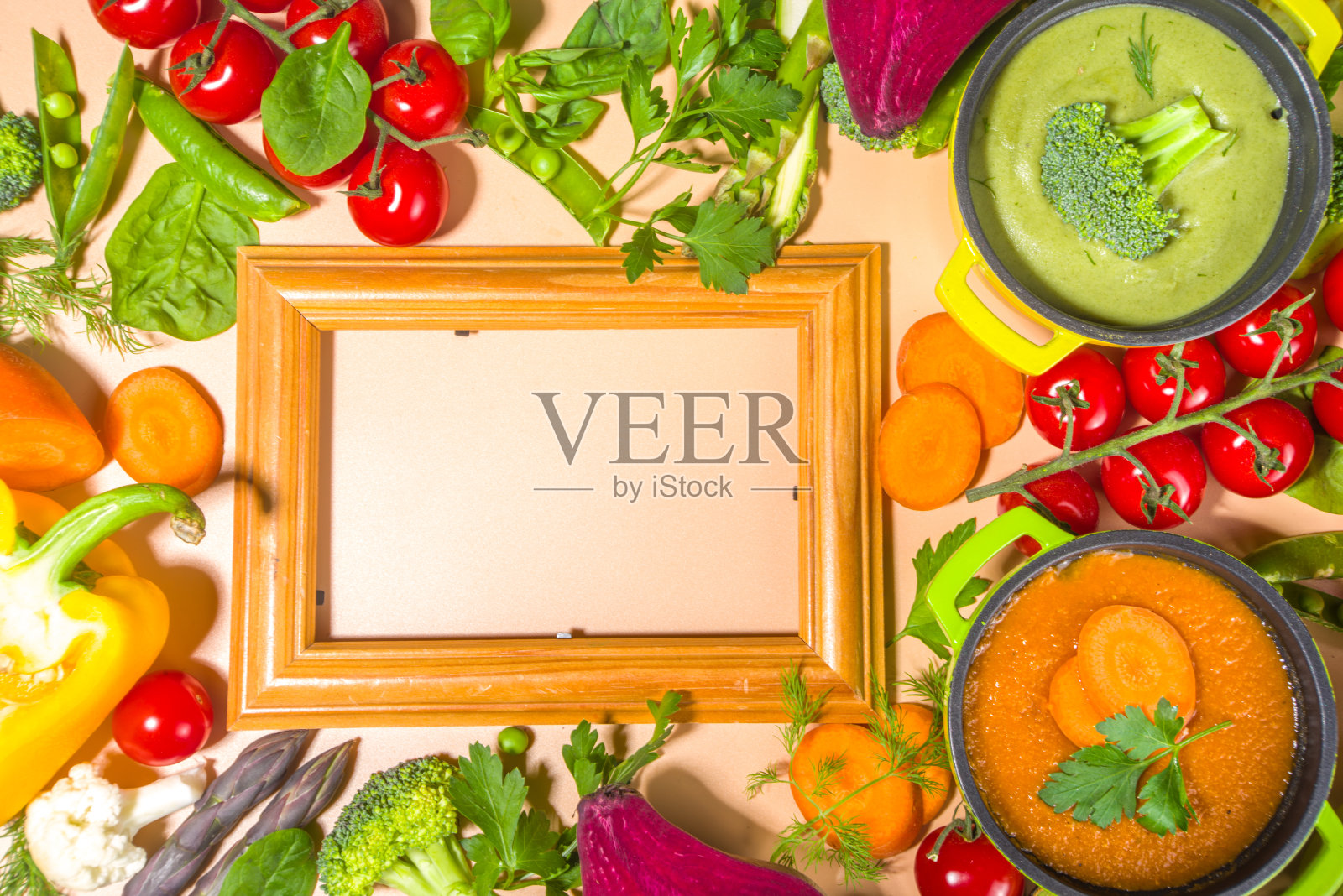 套各种蔬菜奶油汤照片摄影图片