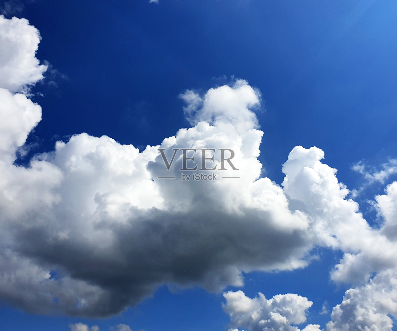 蓝天白云。照片摄影图片