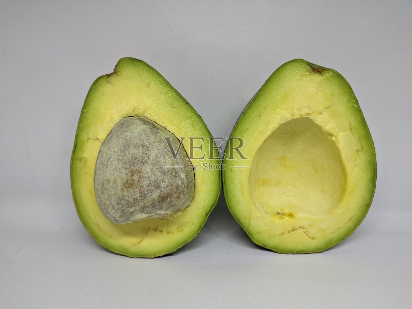 切片新鲜鳄梨照片摄影图片