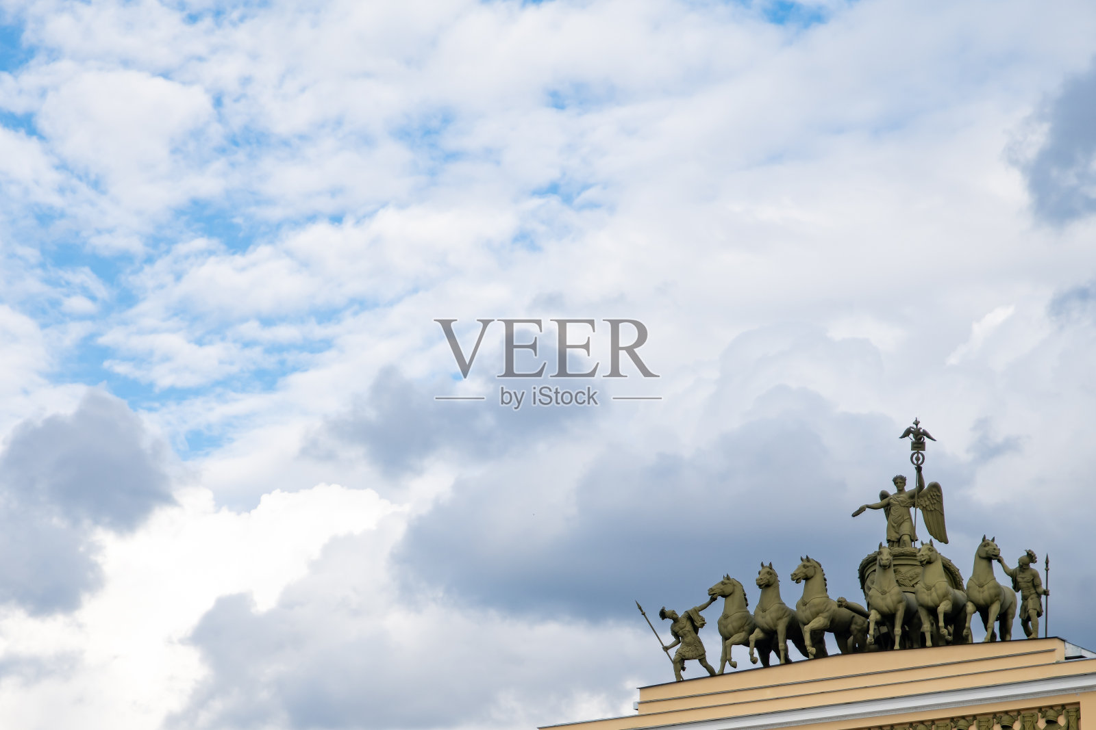 下午和晚上去圣彼得堡。照片摄影图片