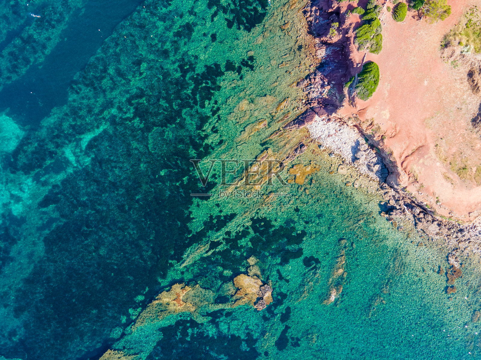 卡朗格港，西班牙巴利阿里群岛马略卡岛北部的小渔村照片摄影图片