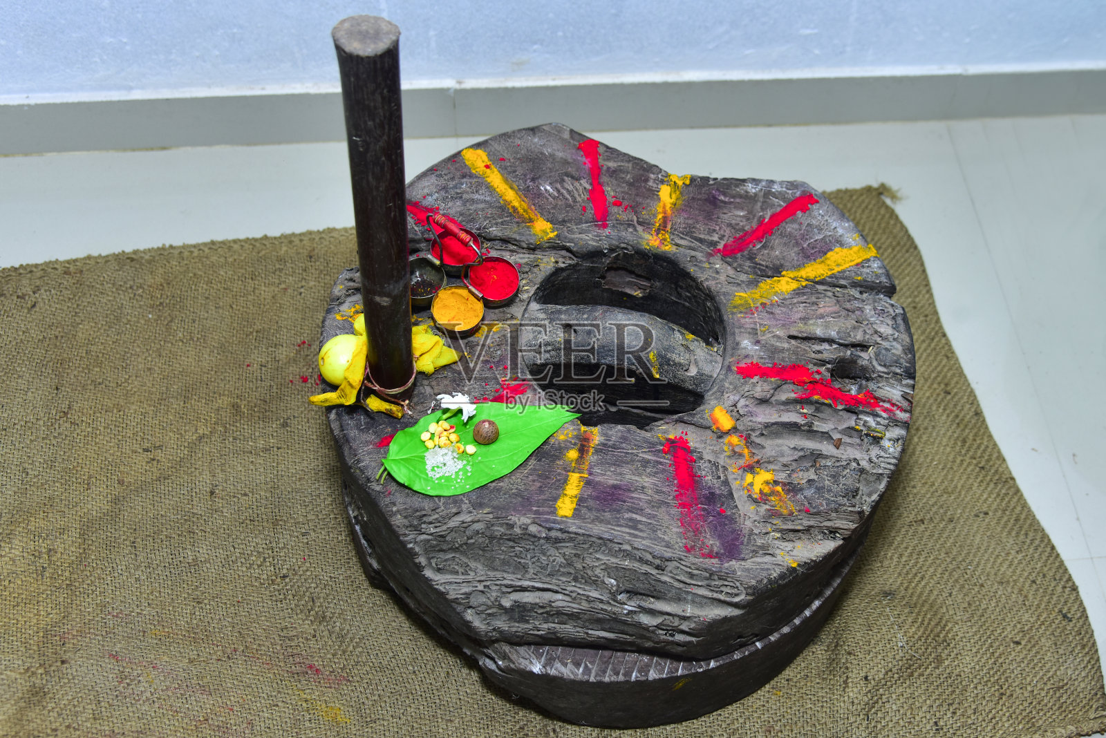 传统手工磨木照片摄影图片