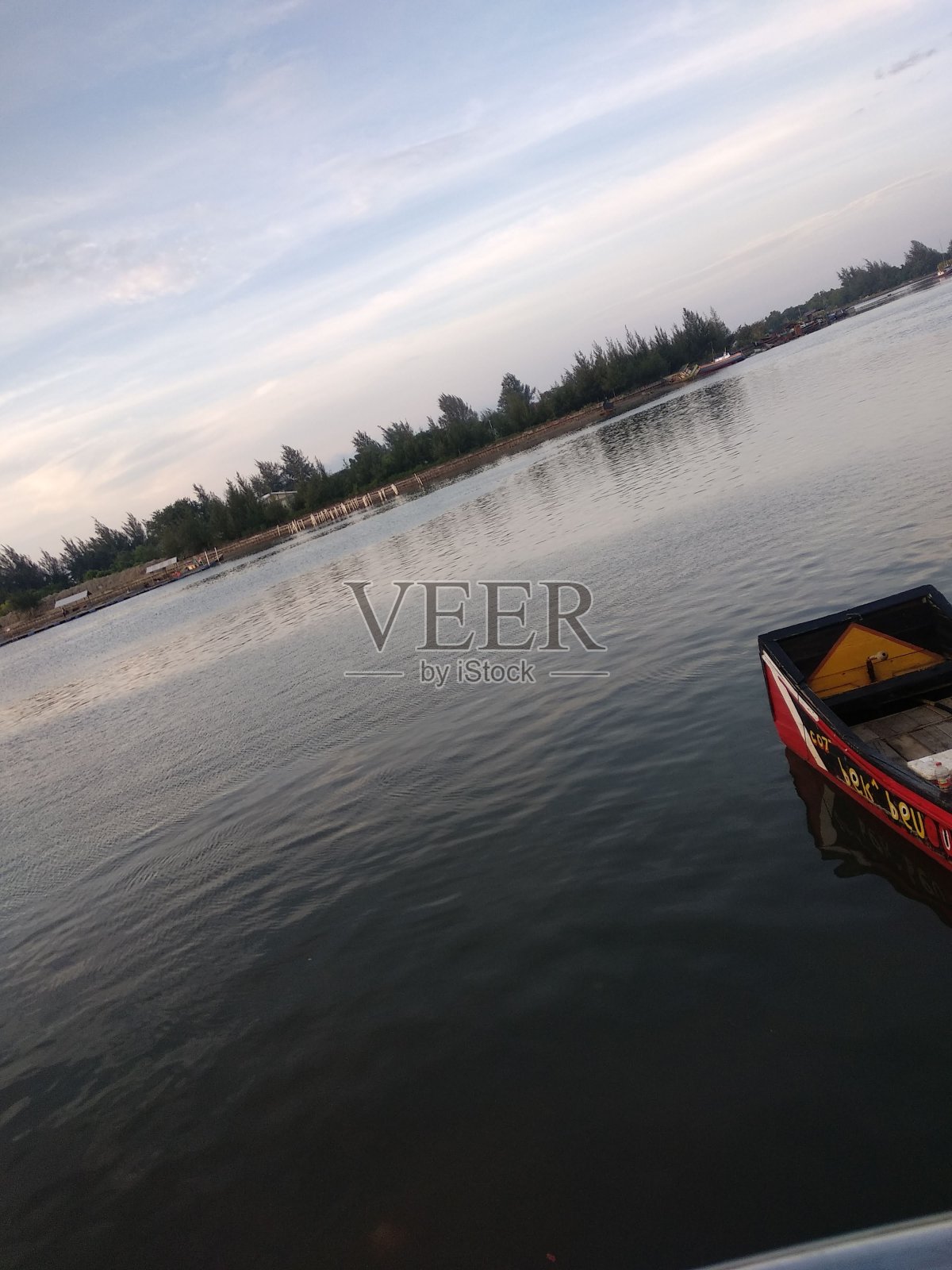 河在黎明照片摄影图片