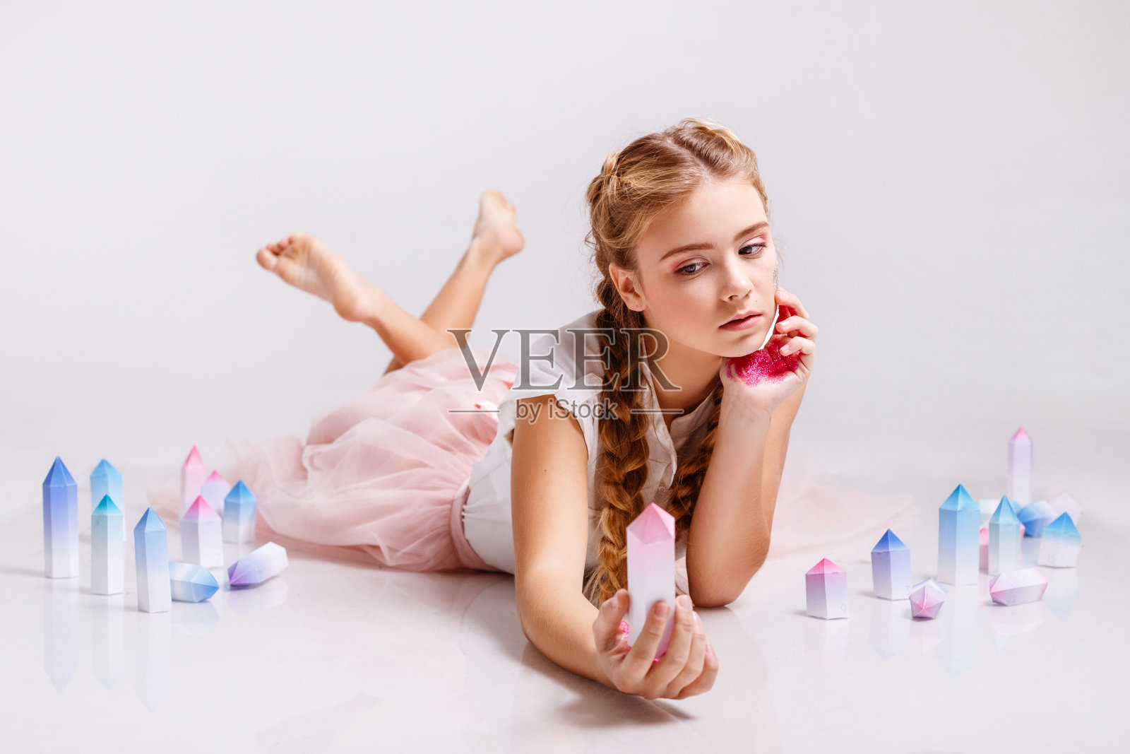 照片系列，亲爱的姐妹们在柔和的颜色，闪光。照片摄影图片