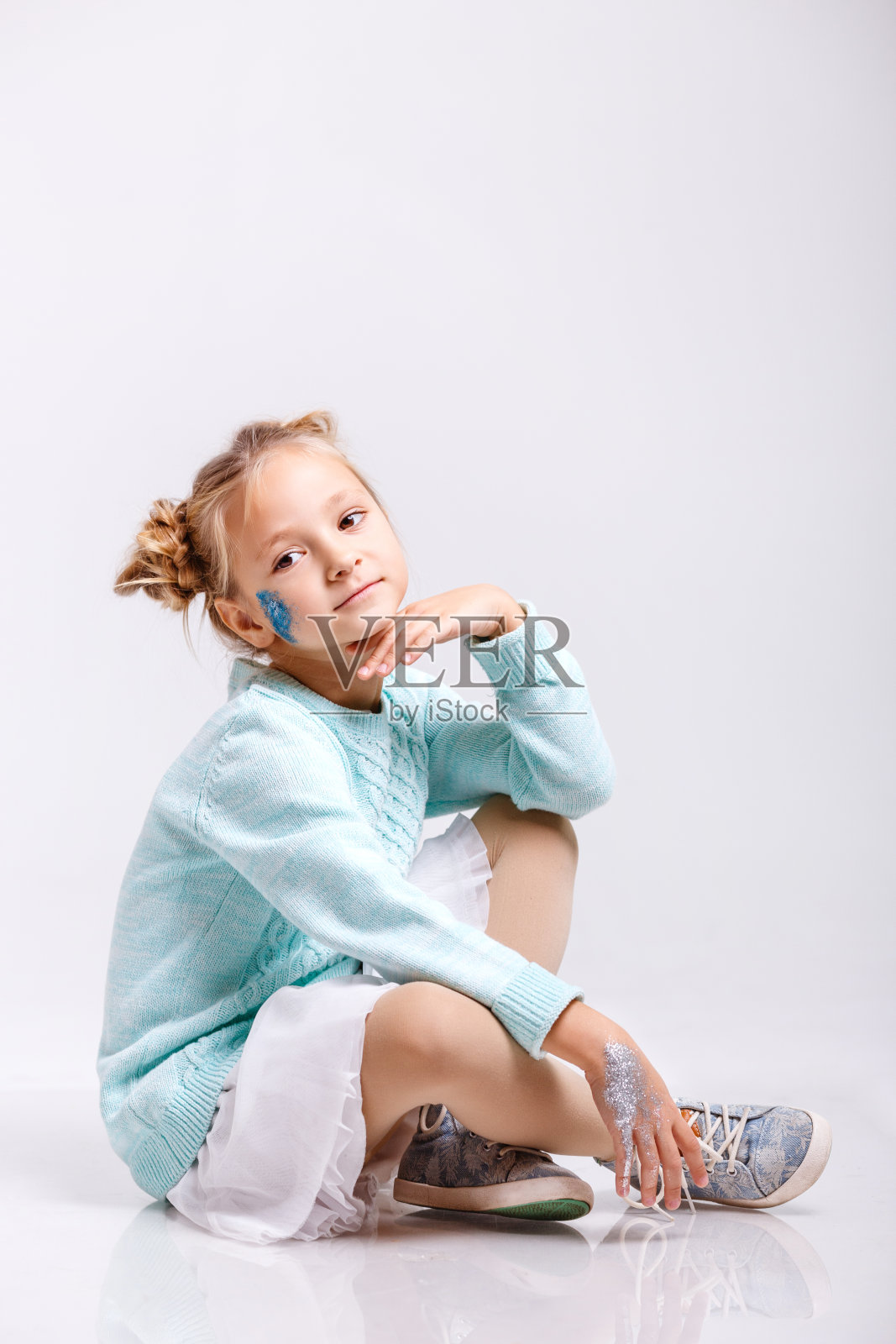 照片系列，亲爱的姐妹们在柔和的颜色，闪光。照片摄影图片