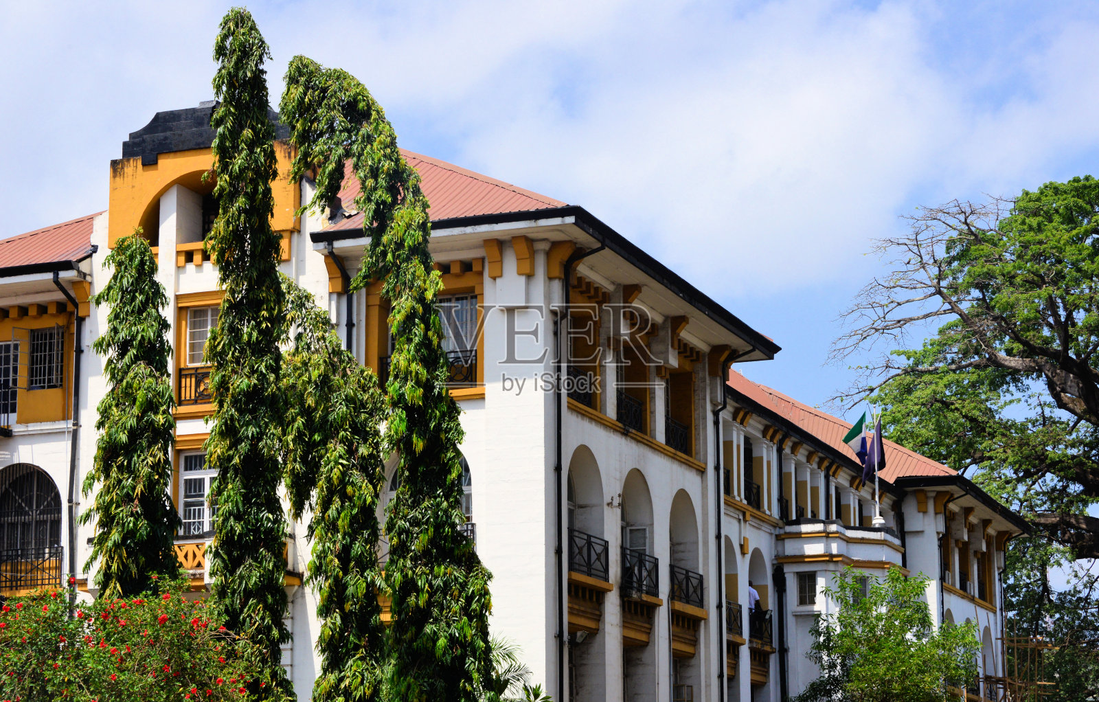 塞拉利昂最高法院，塞拉利昂弗里敦斯卡斯蒂文斯街照片摄影图片