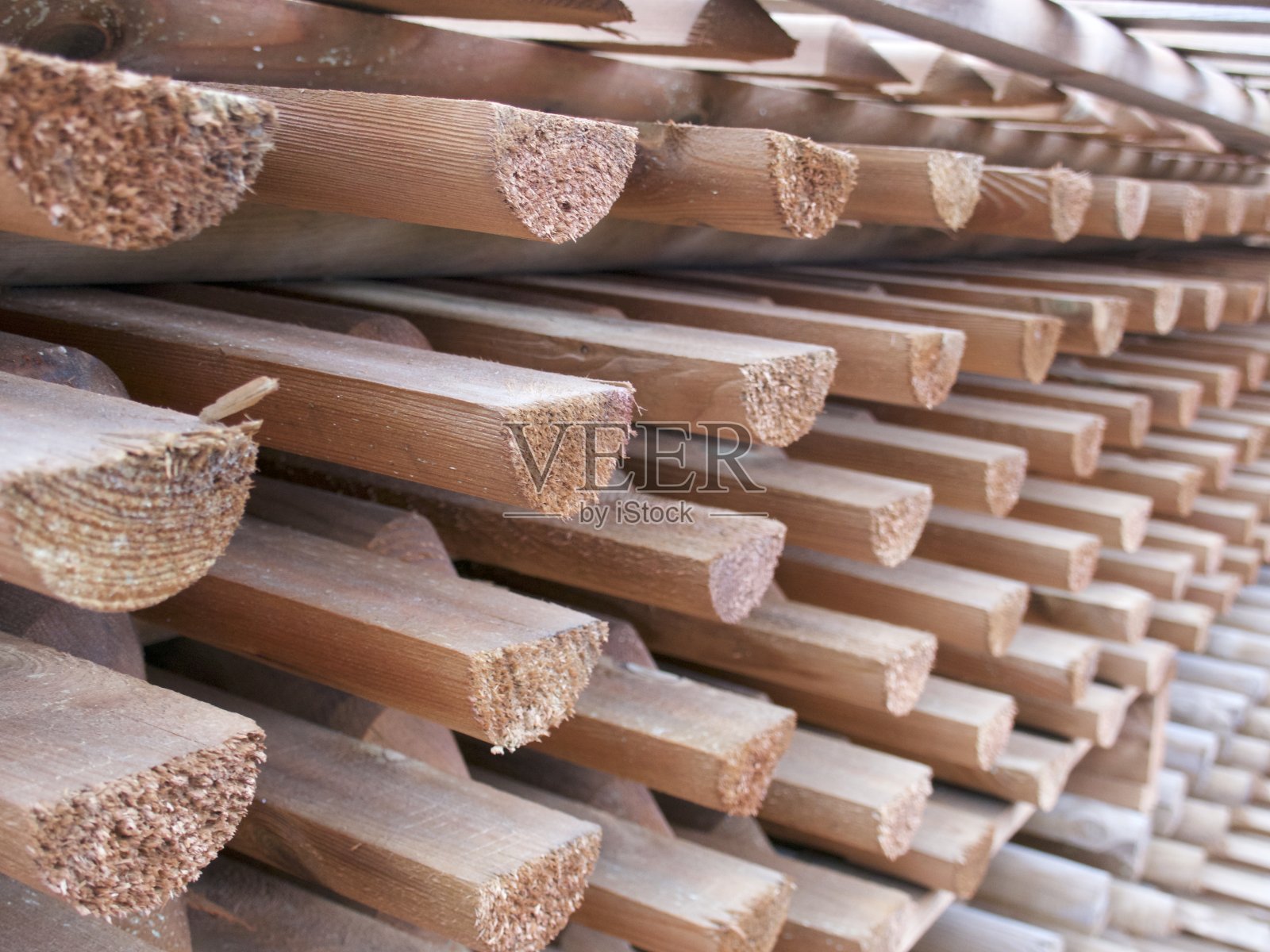 靠近钉住的木头照片摄影图片