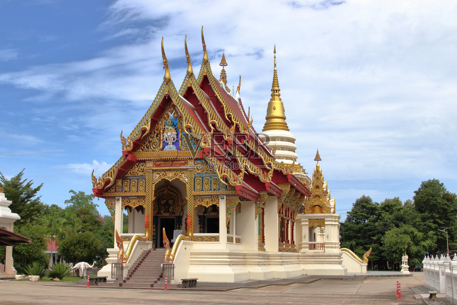 泰国东南亚美丽的佛寺Krating Rai照片摄影图片