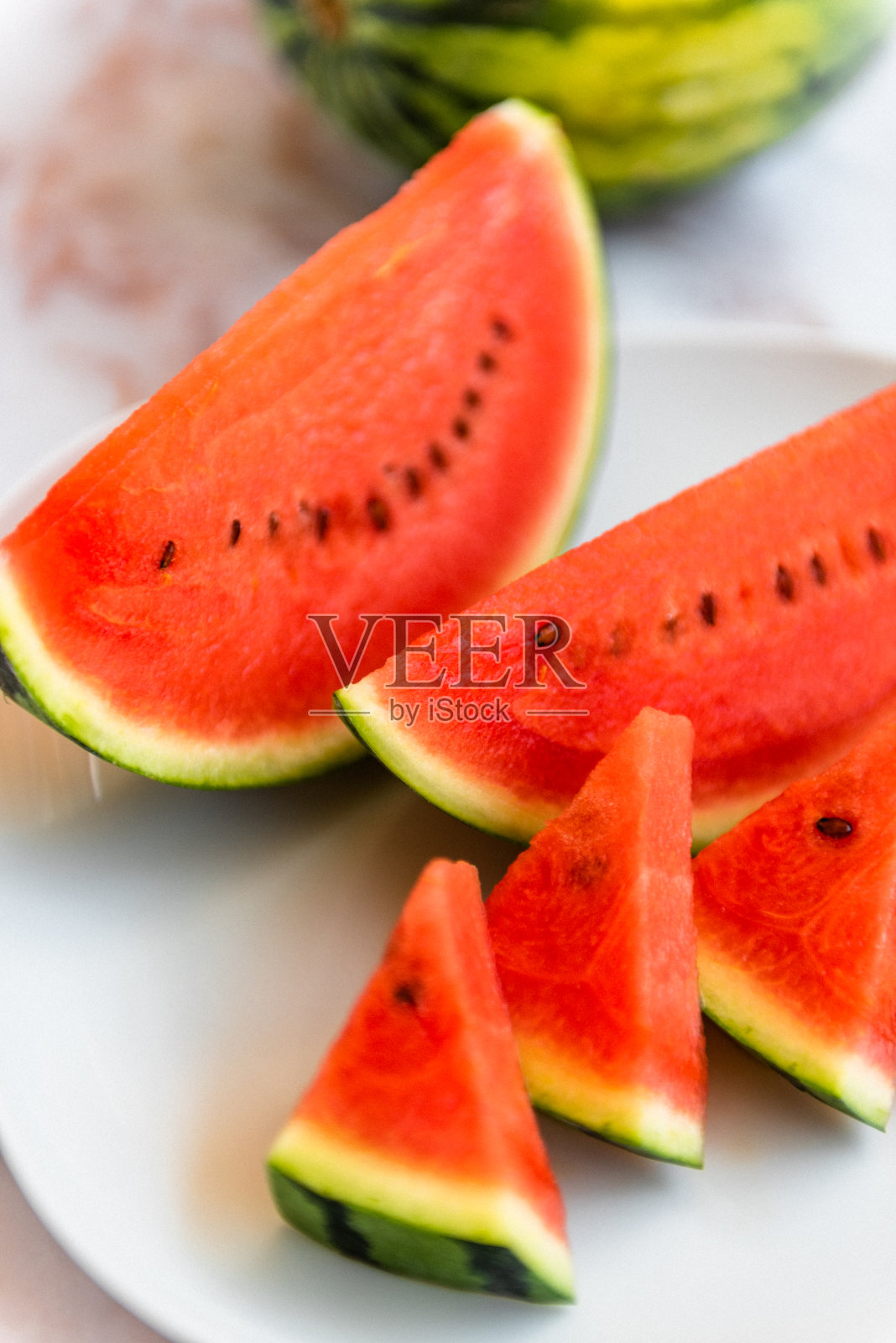 新鲜的西瓜片照片摄影图片