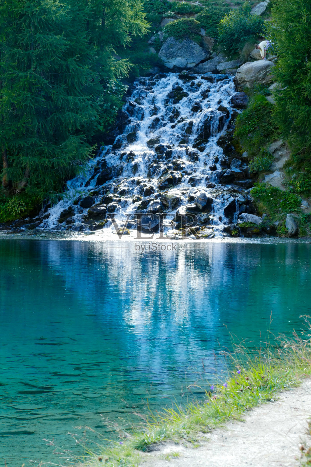 蓝色的湖照片摄影图片