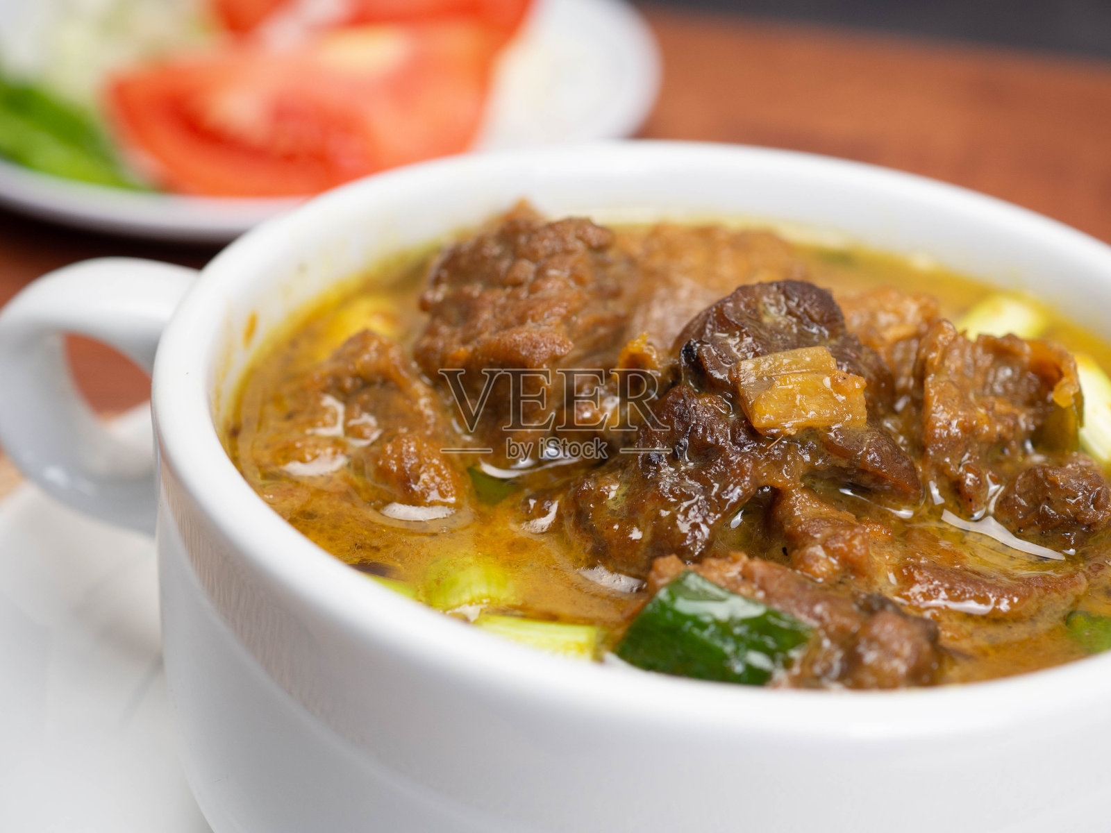 同僧是印度尼西亚的一种传统食物，由山羊或绵羊的肉制成照片摄影图片