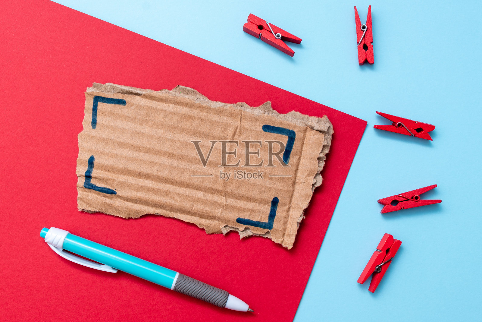 简单的自制手工制作创意设计，回收材料，再利用旧的东西，从零开始创造新的东西，减少废物的行动，剪贴簿创作照片摄影图片