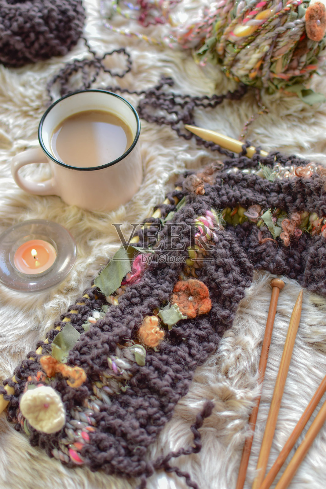 美丽的针织项目使用不寻常的纹理羊毛照片摄影图片