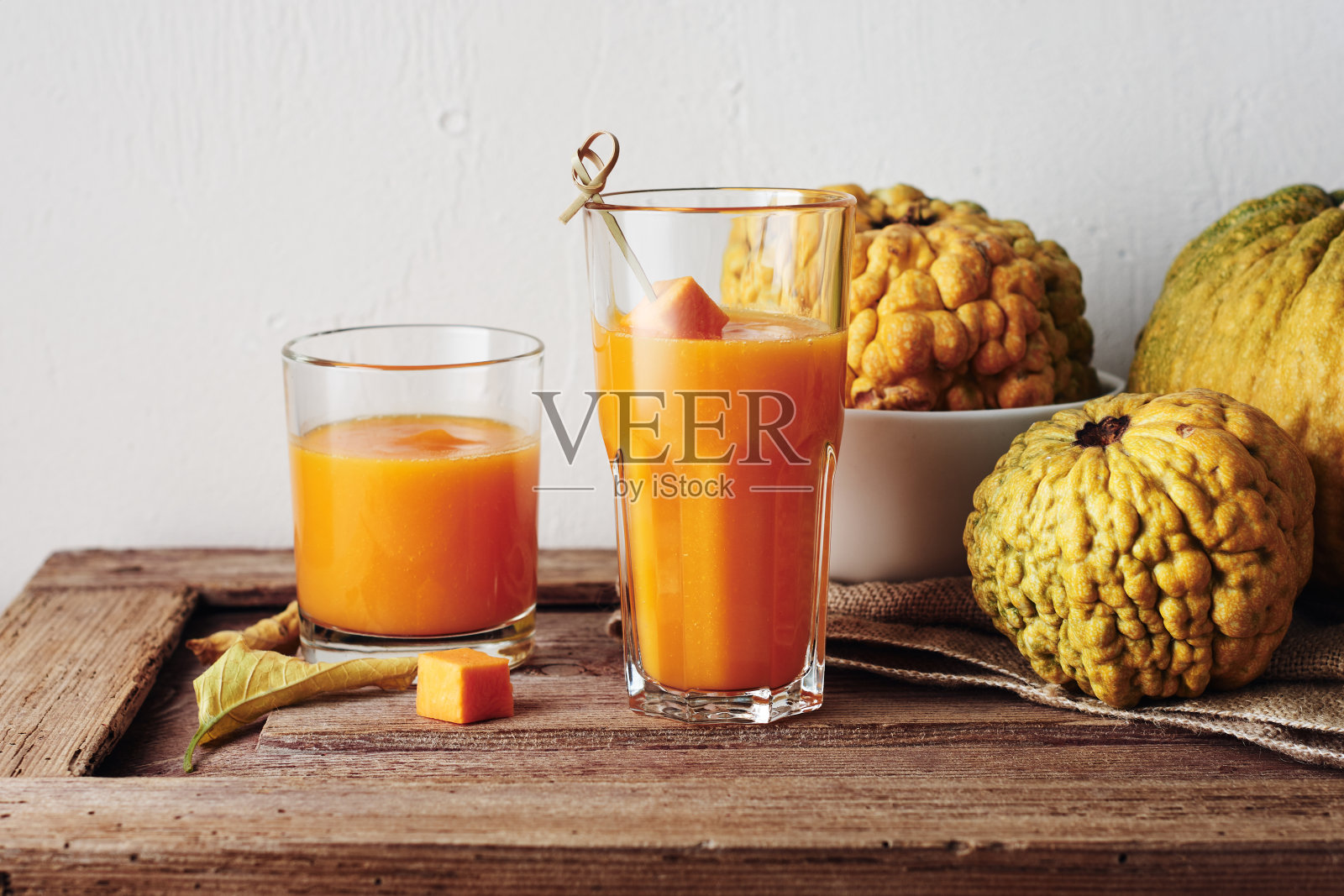 南瓜奶昔。照片摄影图片