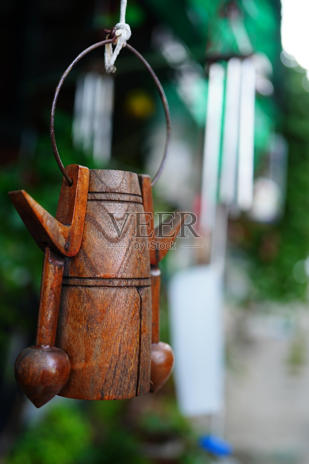 木钟挂着一根绳子照片摄影图片