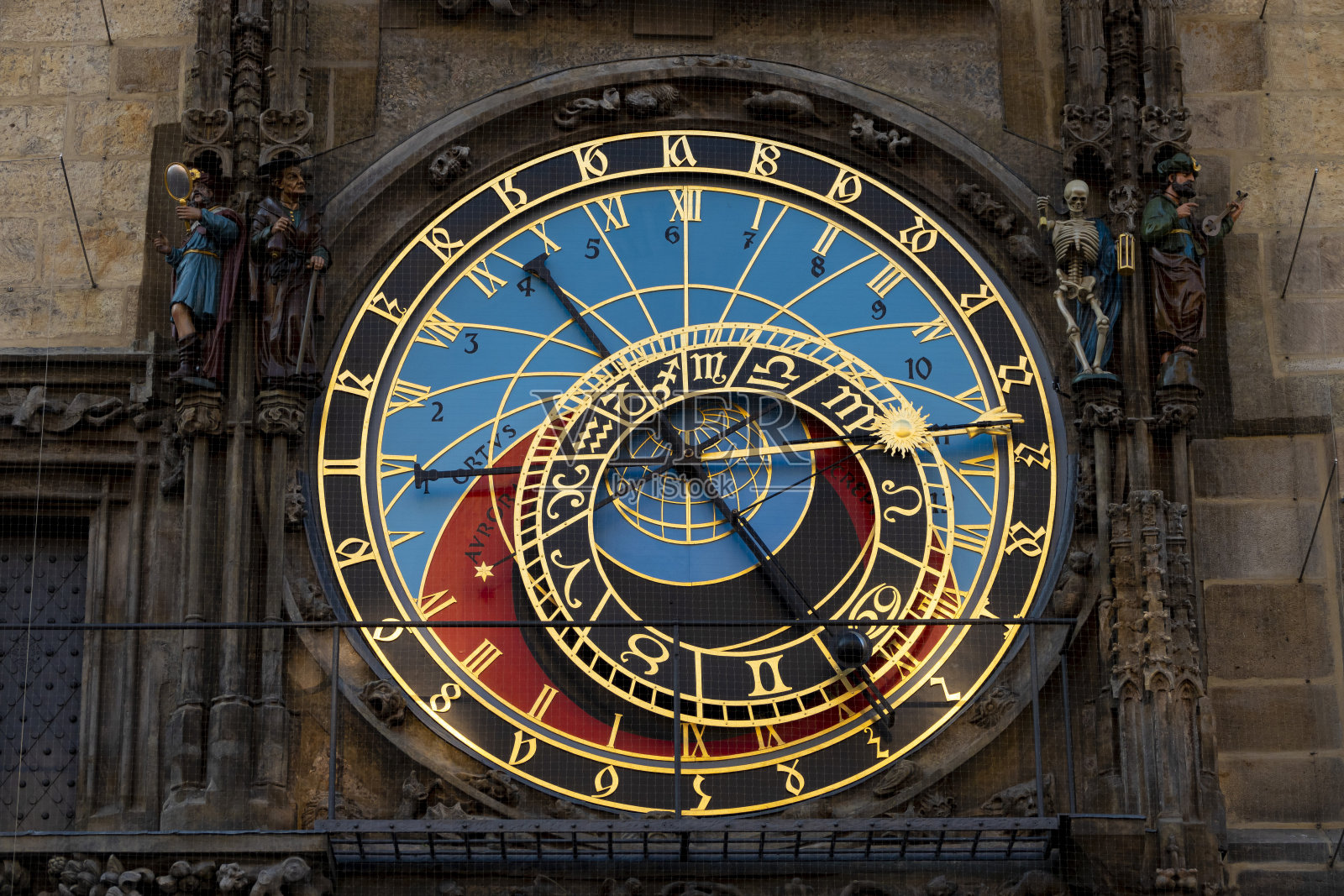 捷克共和国布拉格天文钟的正面照片摄影图片