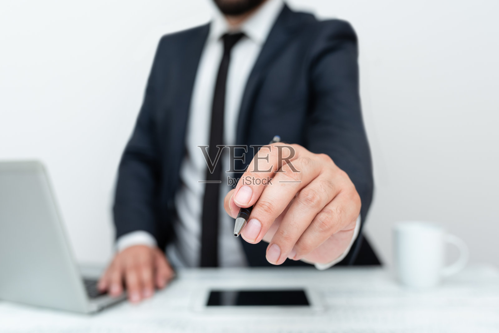 远程办公室工作在线智能手机语音视频通话讨论重要想法工作面试想法全球连接通信提供建议讲座照片摄影图片