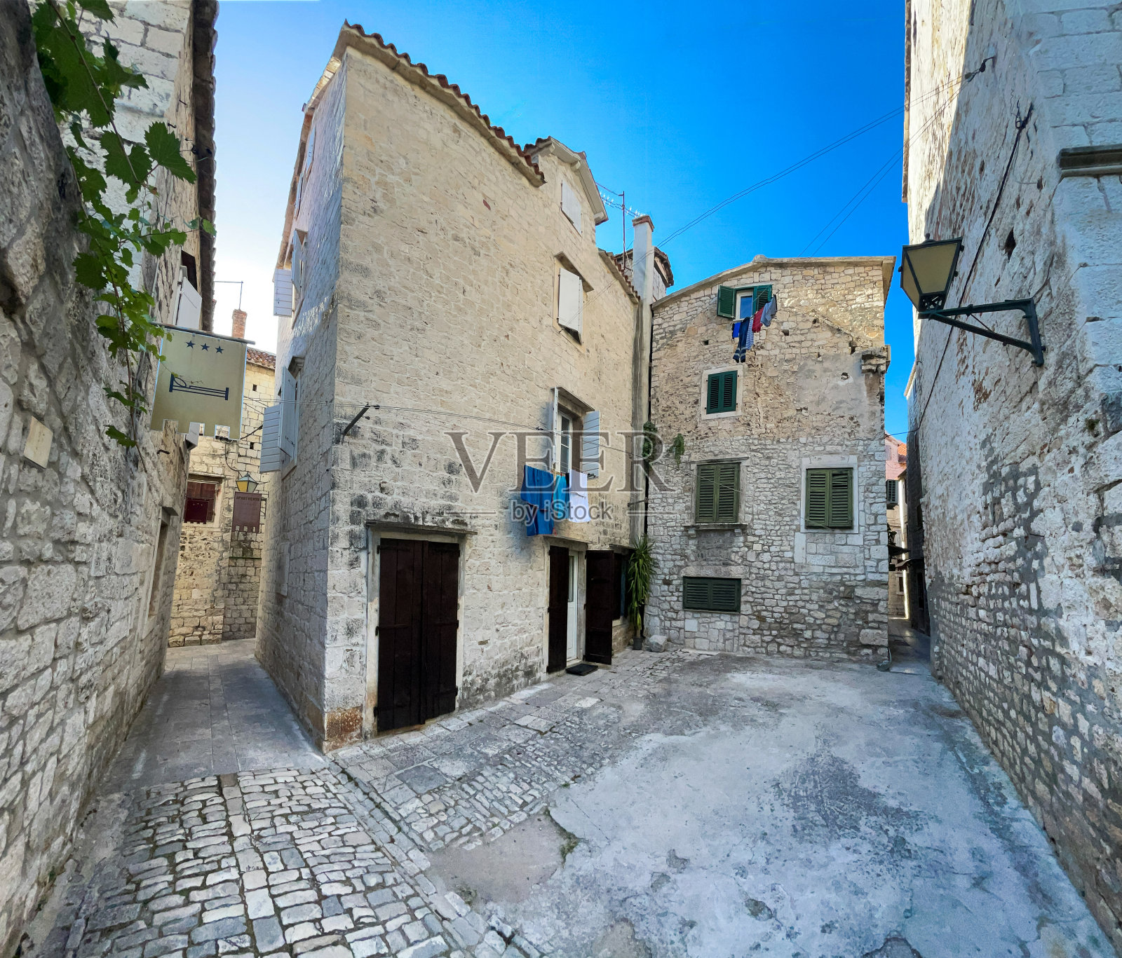 特罗吉尔,老城照片摄影图片