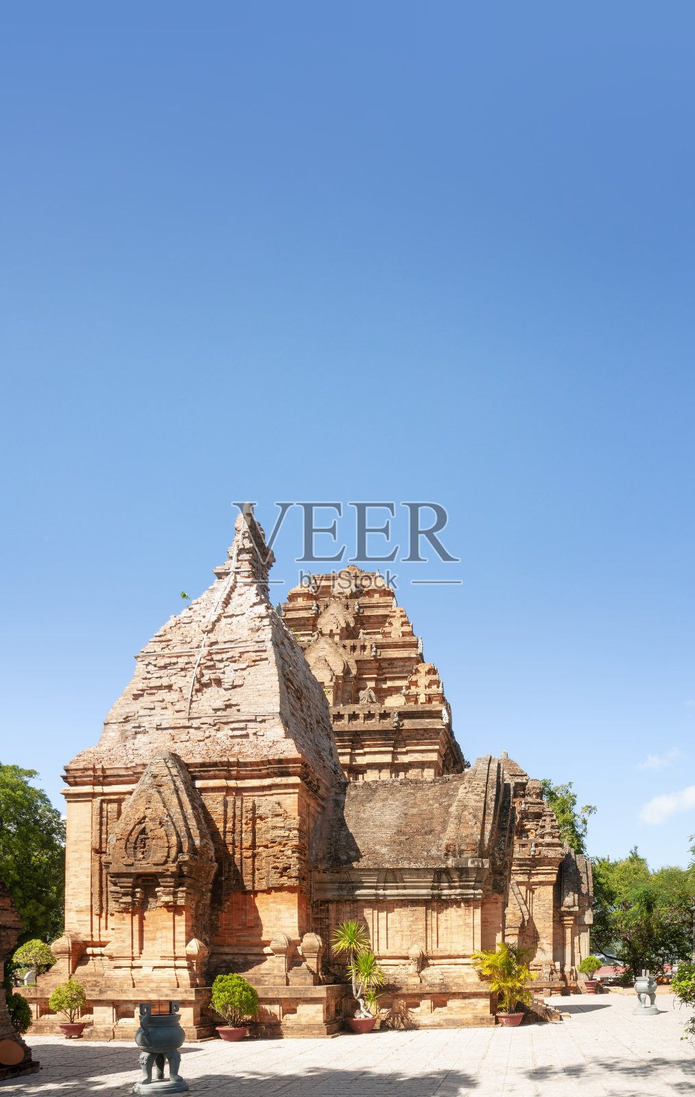 越南的宝那迦湛塔照片摄影图片