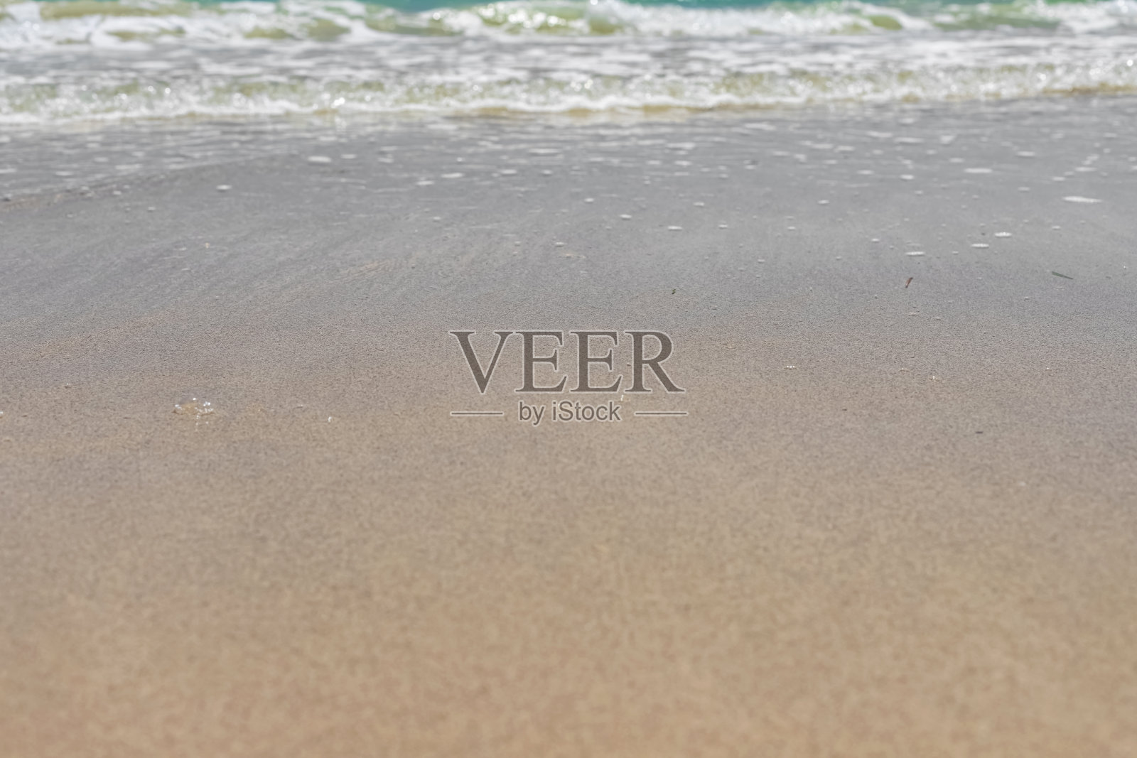 美丽的泻湖，海滩，白色的沙滩和蓝色的大海。吉尔巴岛岛、突尼斯照片摄影图片