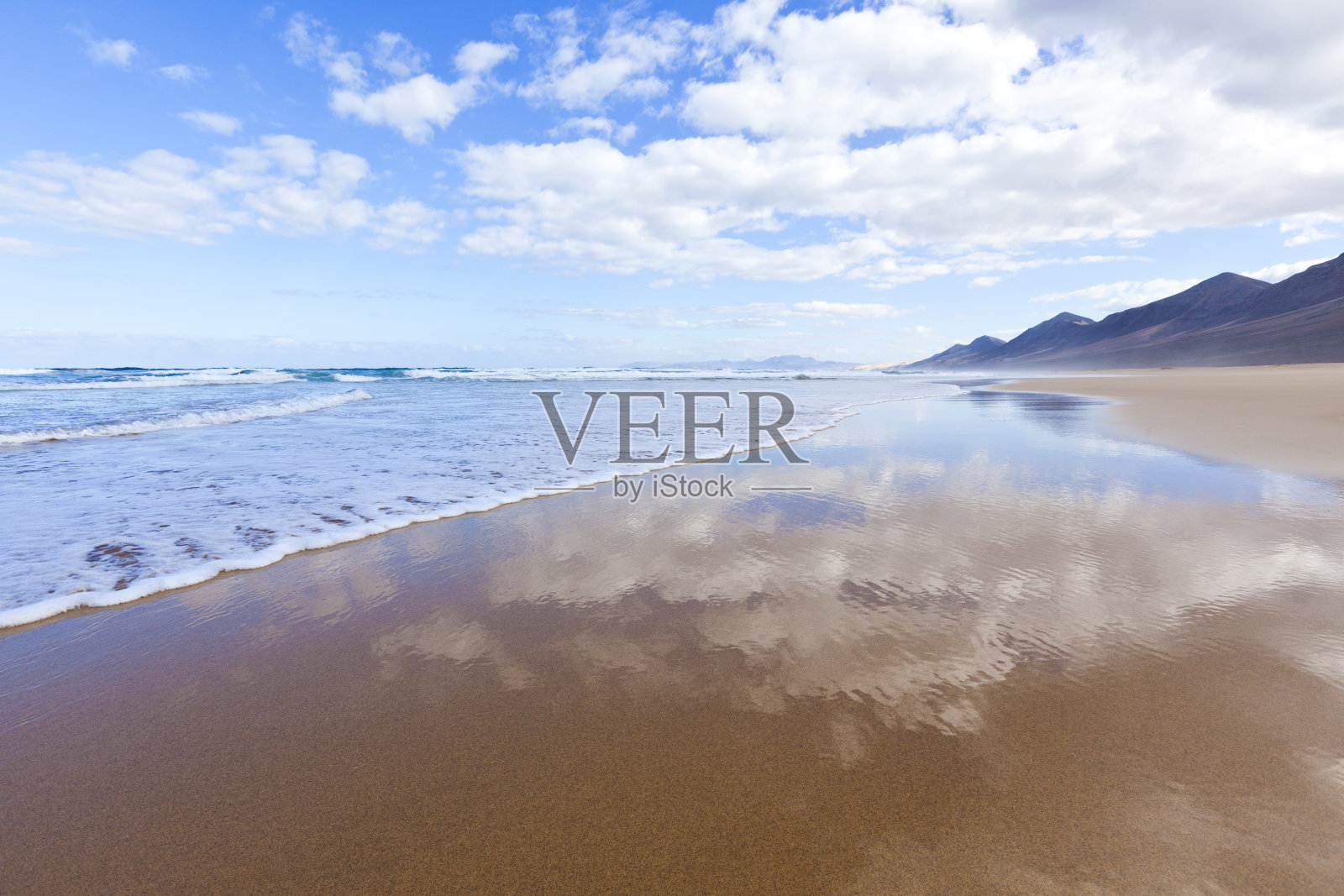 西班牙加那利群岛富埃特文图拉科菲特的偏远海滩照片摄影图片