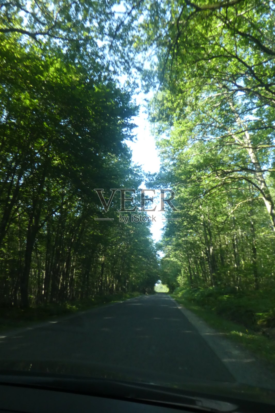 阴暗的路照片摄影图片