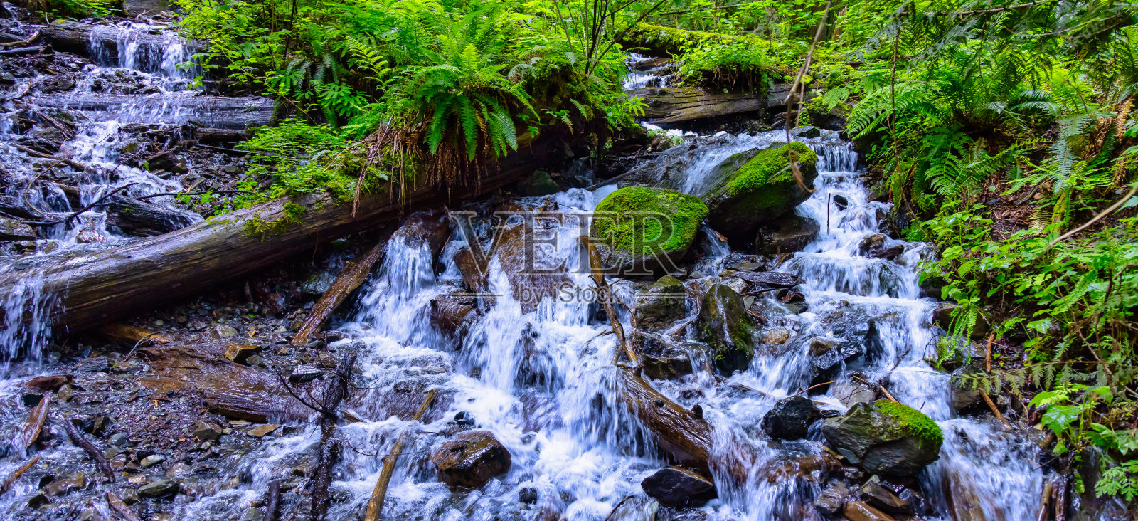 奇利瓦克附近的新娘面纱省立公园瀑布照片摄影图片