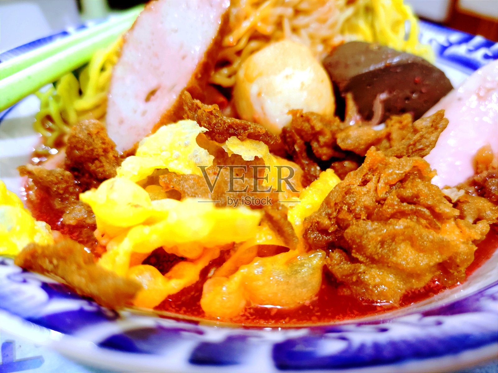 街头小吃的美味。照片摄影图片