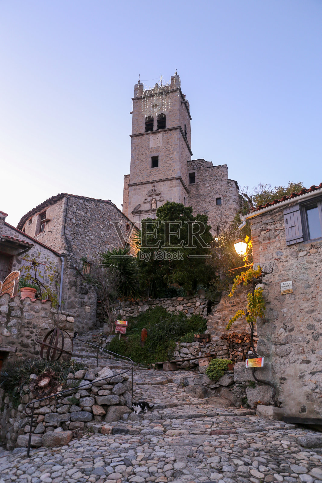 日落时美丽的石城照片摄影图片