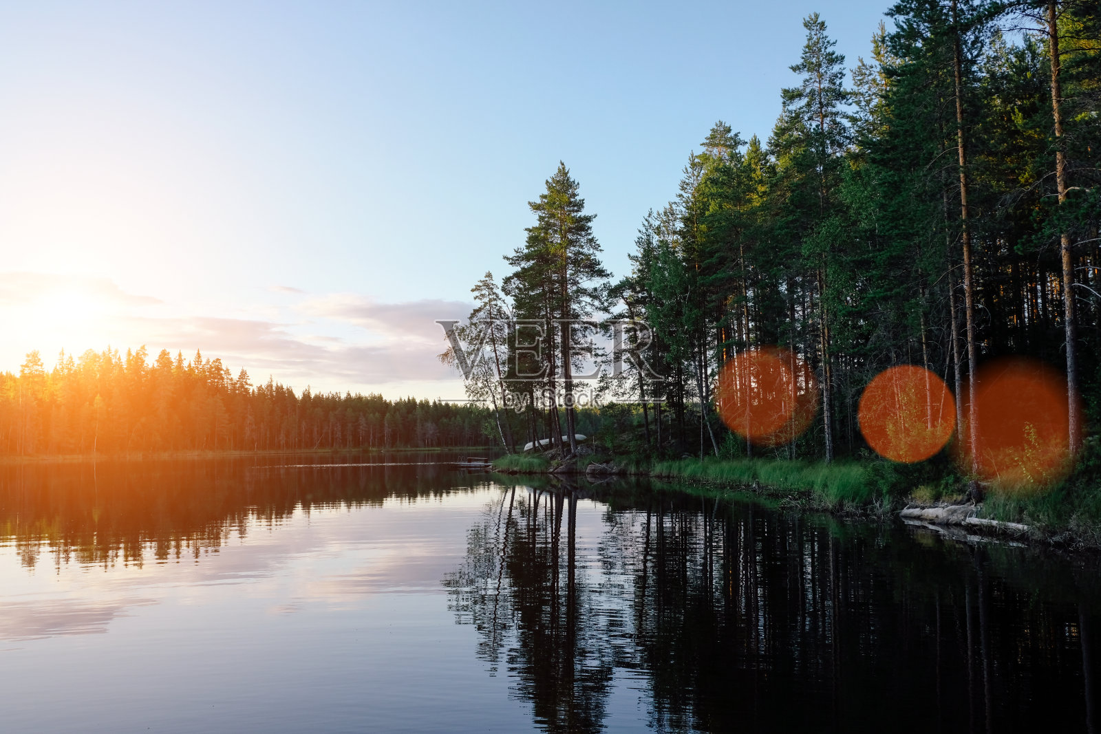 芬兰湖自然美丽的日落照片摄影图片