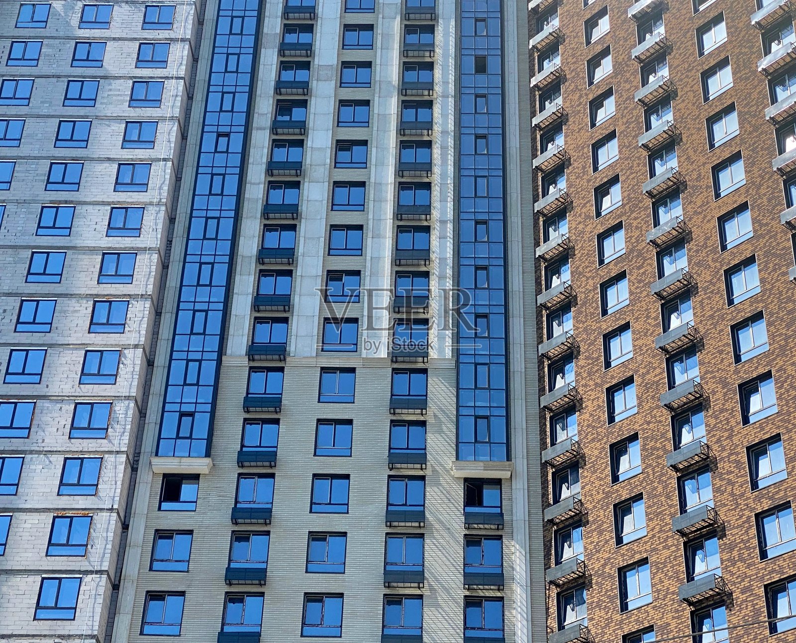 高楼建筑施工中照片摄影图片