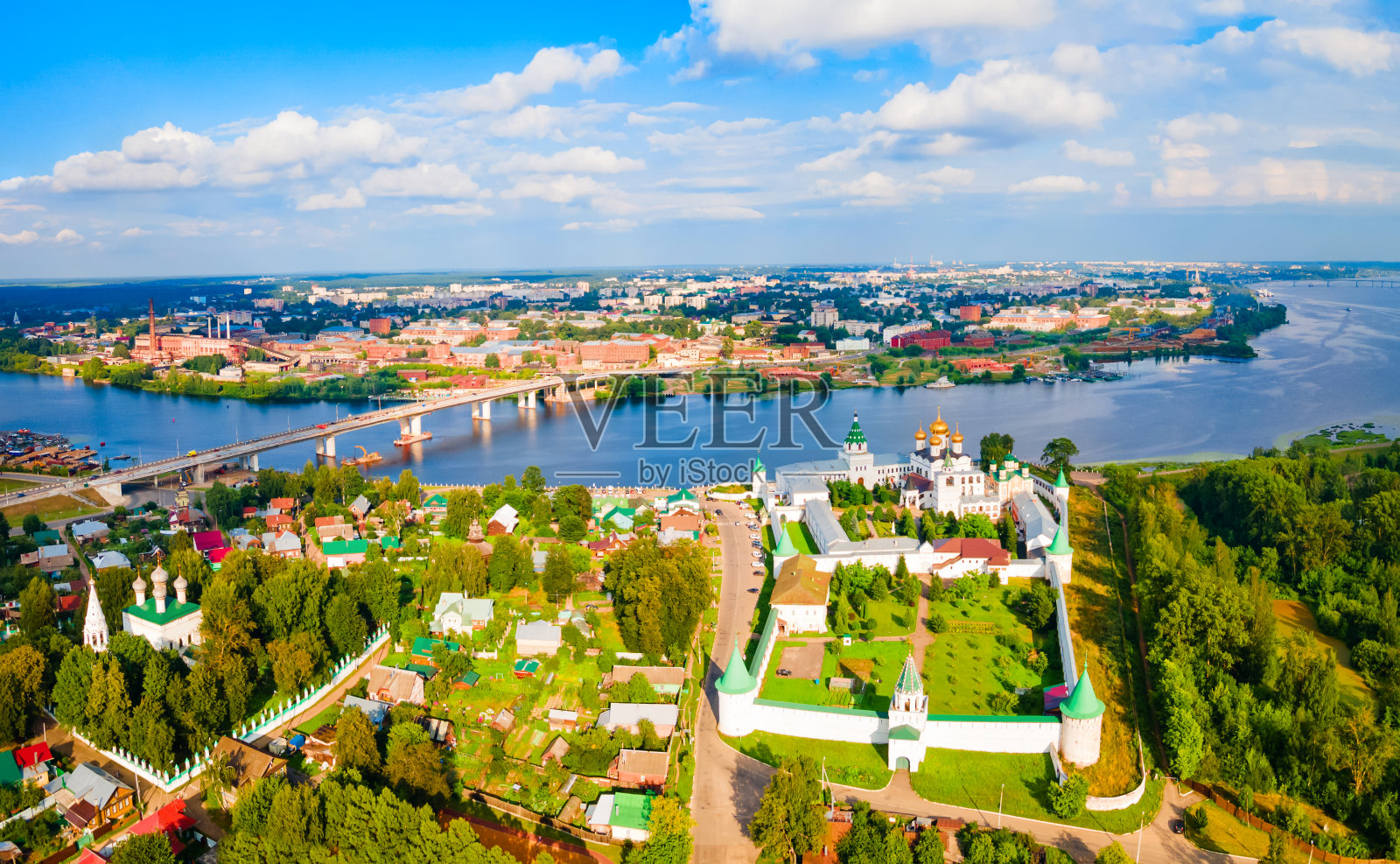 伊帕提耶夫斯基或科斯特罗姆的伊帕提耶夫修道院照片摄影图片