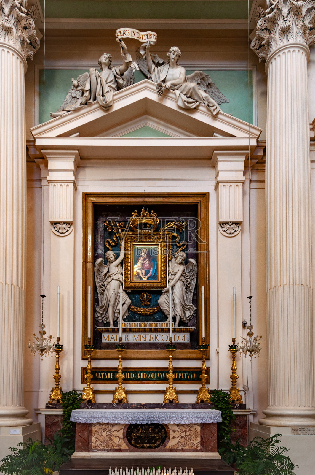 意大利乌尔比诺文艺复兴时期的教堂照片摄影图片