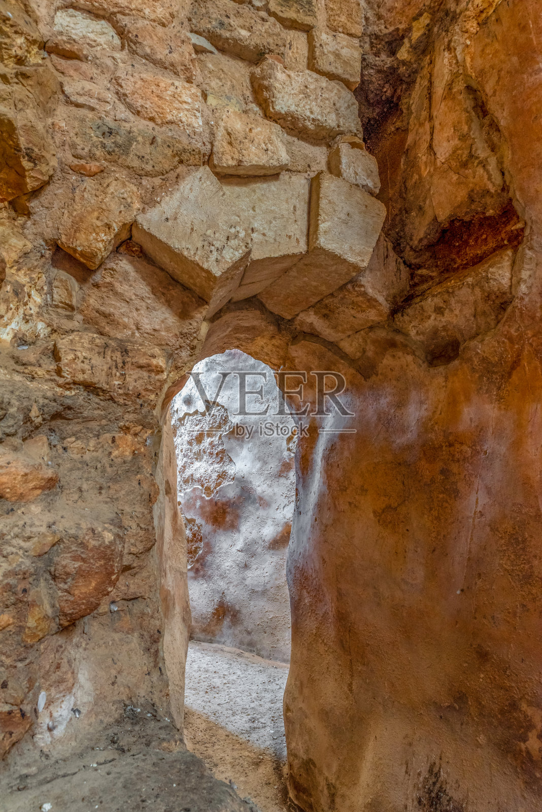 齐波里罗马和拜占庭时期的古代水库照片摄影图片