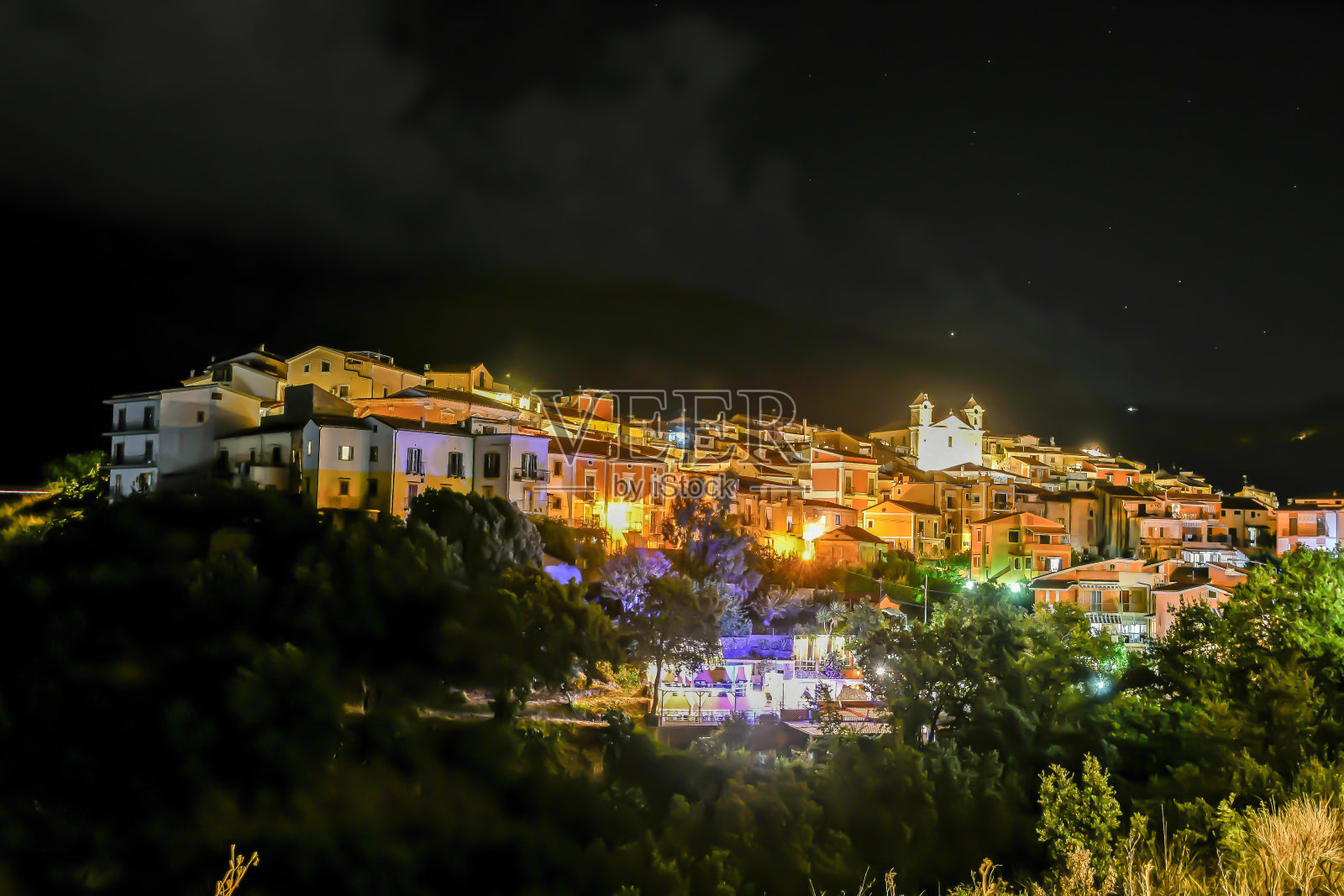 意大利的圣尼古拉阿塞拉镇。照片摄影图片