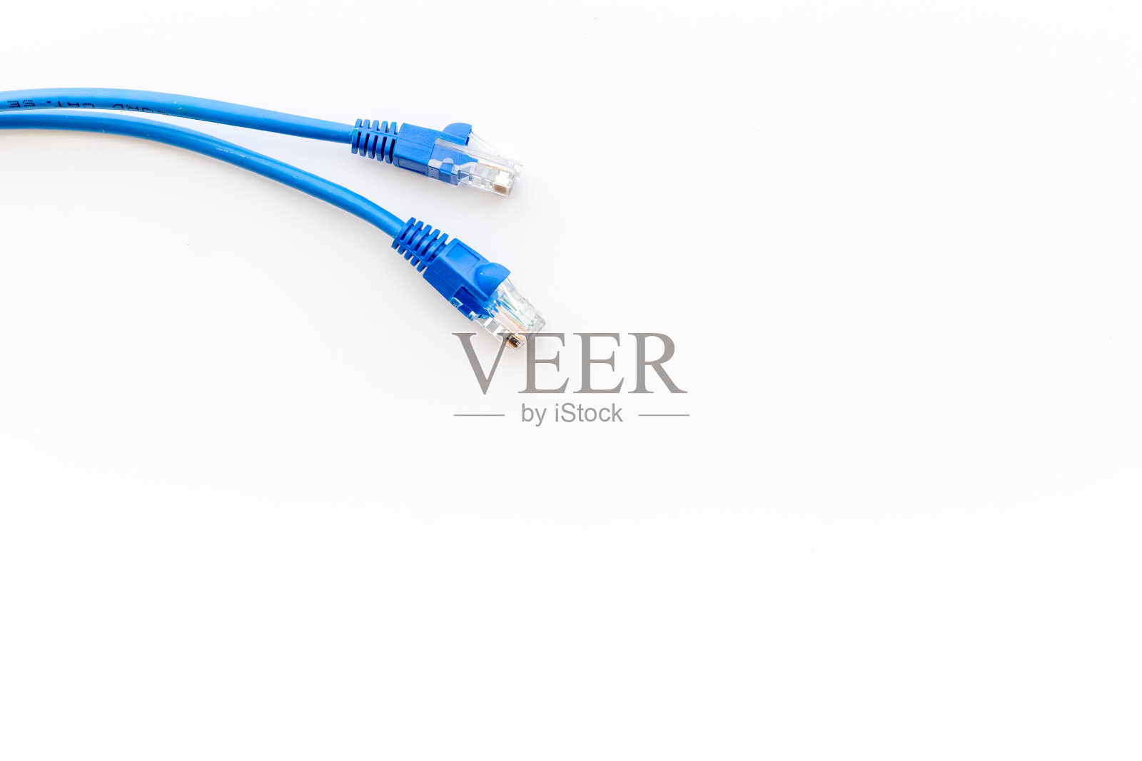 电线和网络电缆，俯视图照片摄影图片