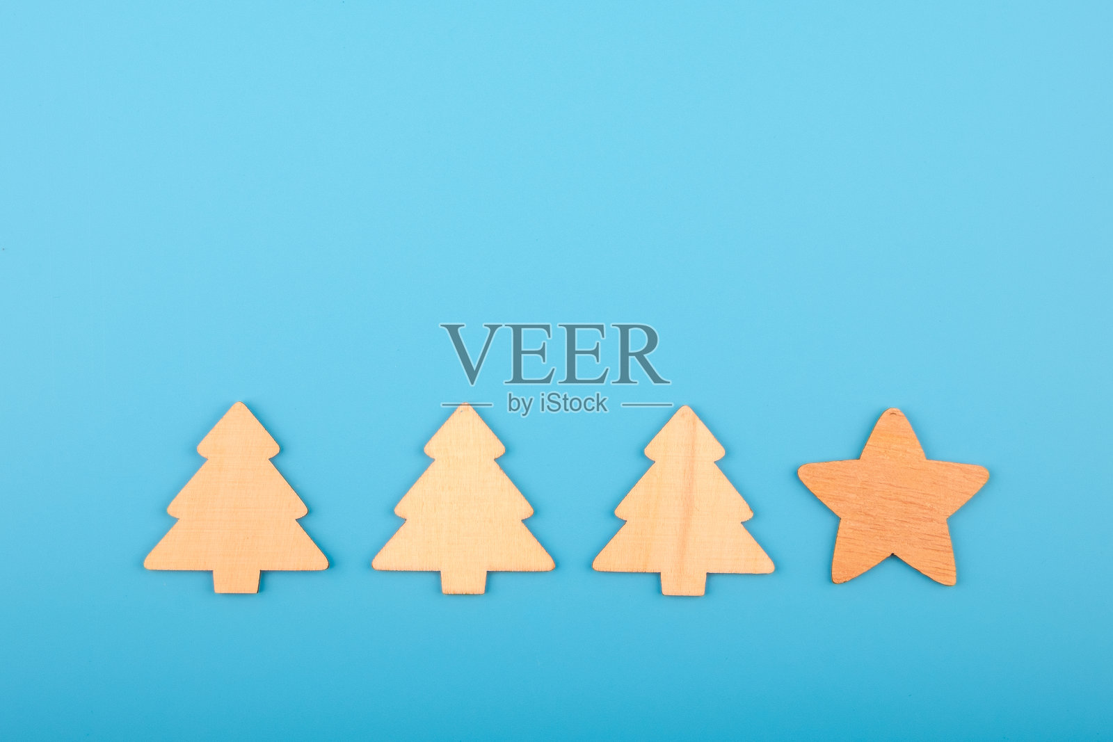 三棵冷杉，一颗星，新的质量评估体系照片摄影图片