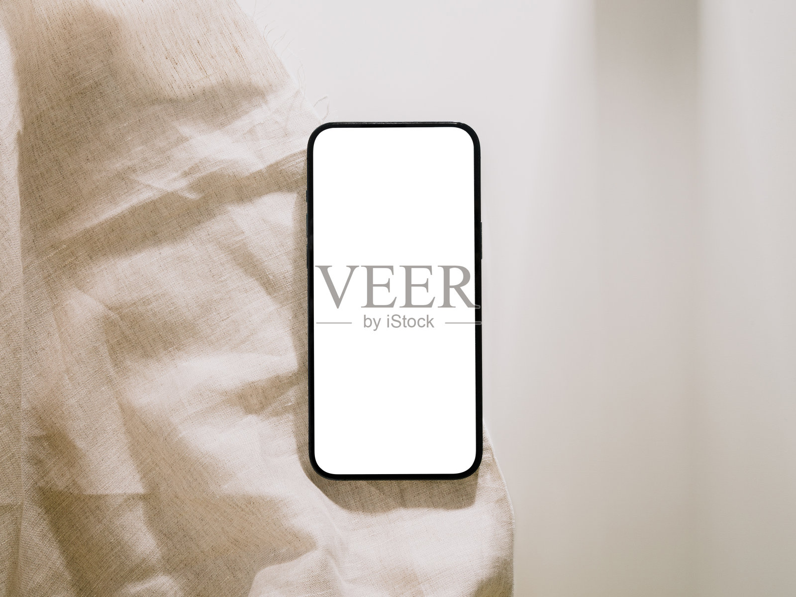 智能手机模型，手机空白屏幕模板。平铺，极简风格照片摄影图片