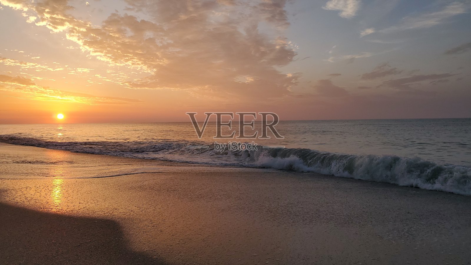 海滩是最好的日子照片摄影图片