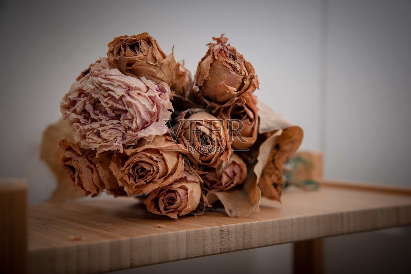 干的漂亮的古老的婚礼花束使人想起美丽的旧时光照片摄影图片