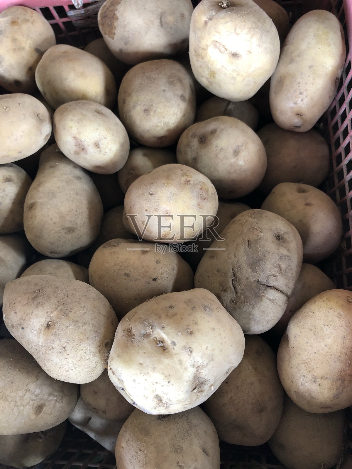 新鲜的生土豆照片摄影图片