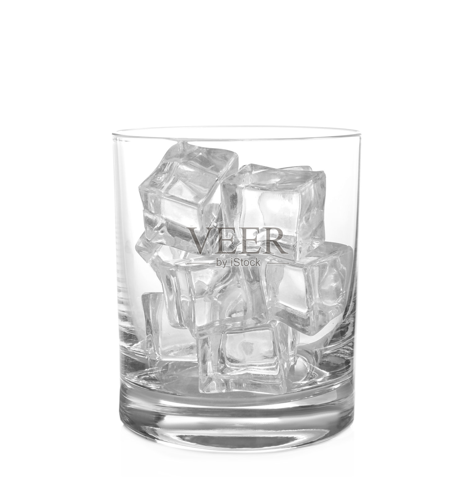 冰块在玻璃上隔离白色照片摄影图片