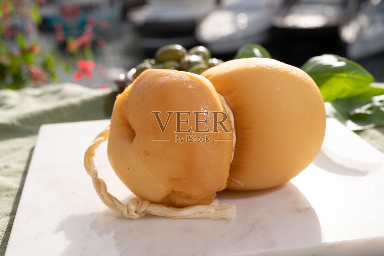 奶酪系列，意大利南部用牛奶制成的斯卡莫萨奶酪照片摄影图片