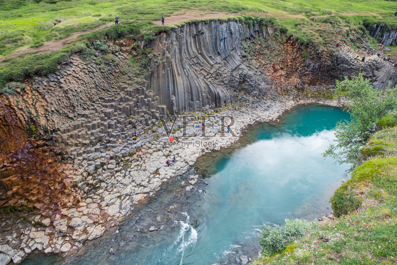 壮丽的斯达拉格尔峡谷在冰岛的乔库达鲁尔山谷照片摄影图片