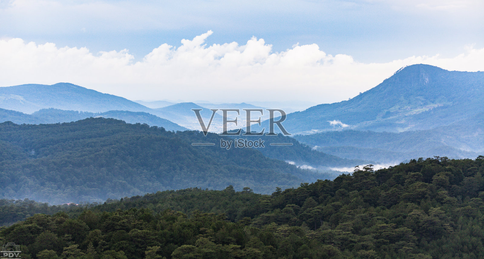 清晨的风景照片摄影图片