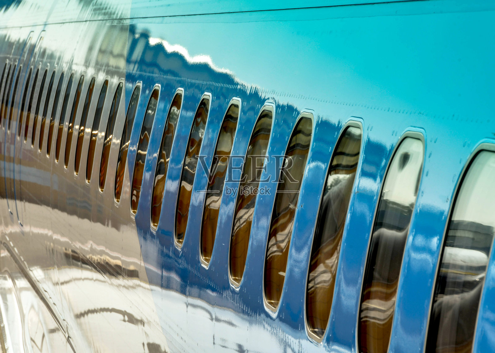 客机上的窗户照片摄影图片