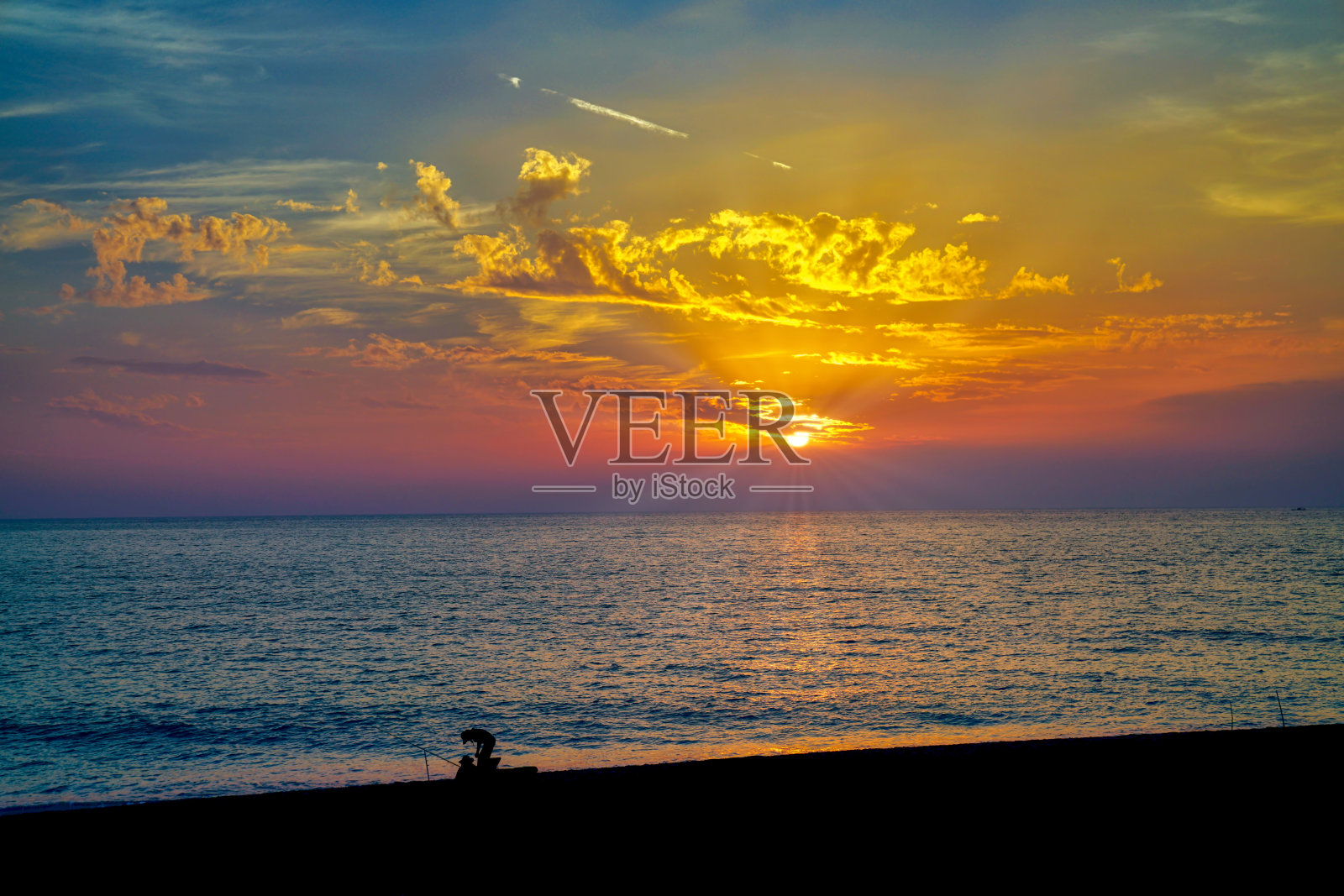 台湾垦丁美丽的日落。照片摄影图片