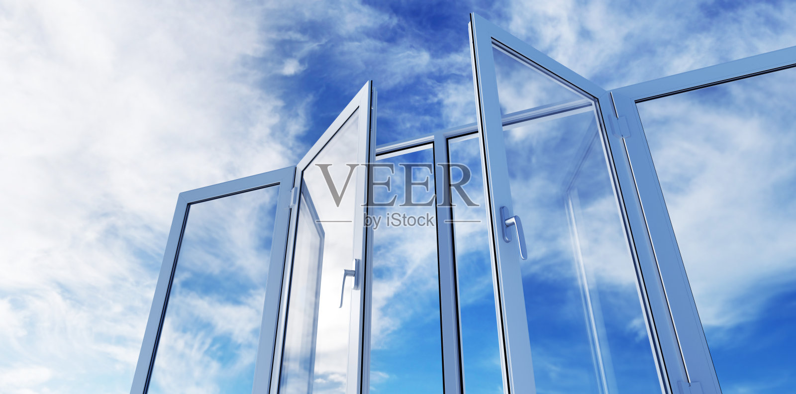 新的清晰和干净打开PCV窗口在晴朗的天空照片摄影图片