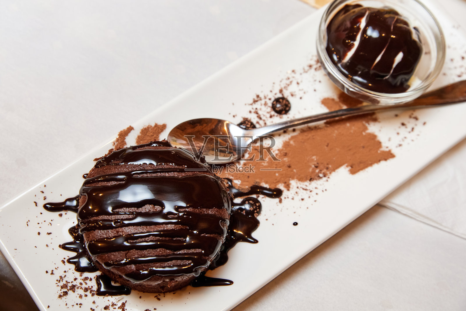 经典的巧克力糖冰淇淋。特写,有选择性的重点照片摄影图片